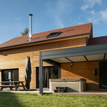 Le De Maeva, Jacuzzi, Et Terrace Chalet